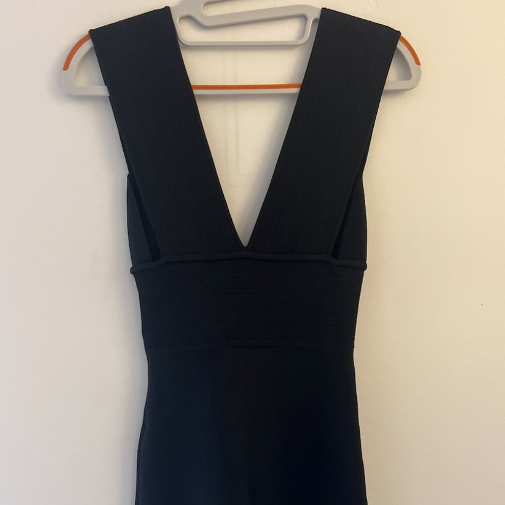Elizabeth and James Black Deep V Mini Dress – Sleeveless – Size XS